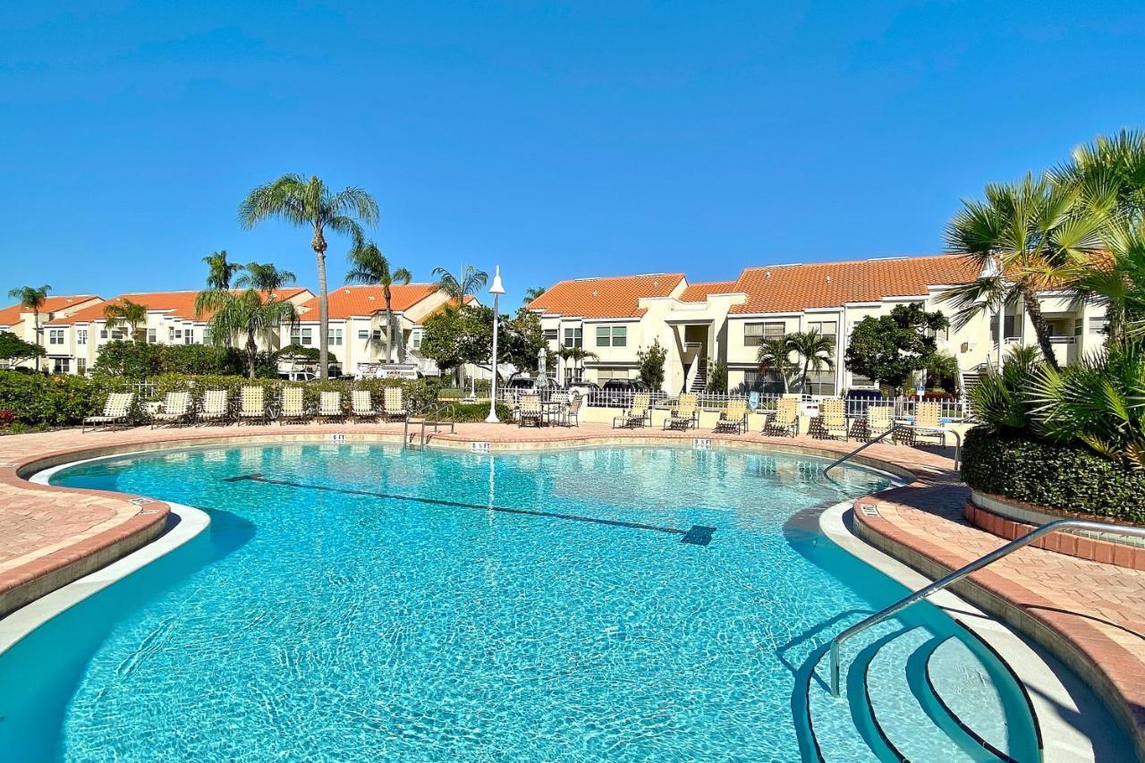 Sea And Tee Apartamento São Petersburgo Exterior foto